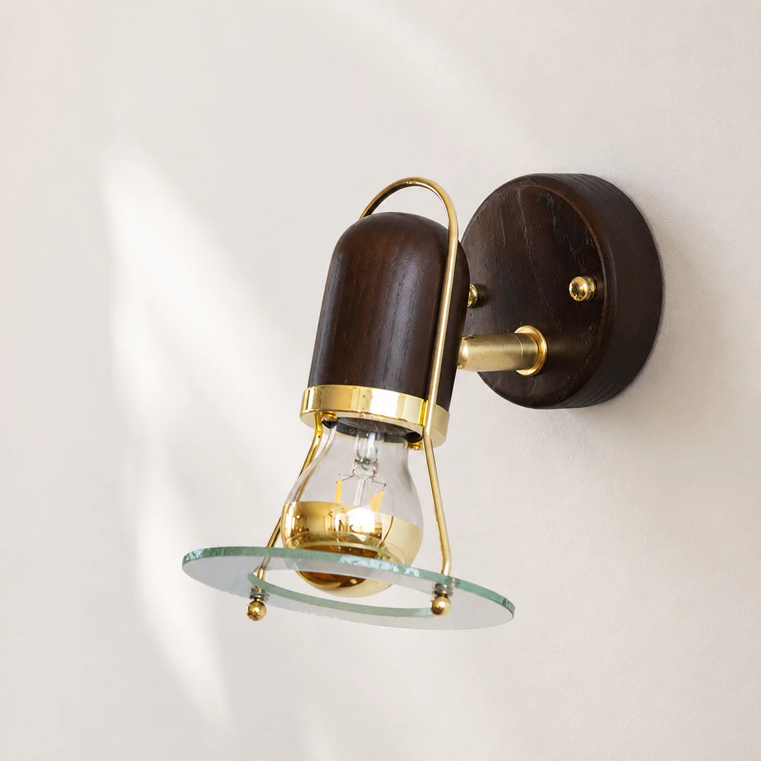 Vaughan Wall Light - Lumpaz