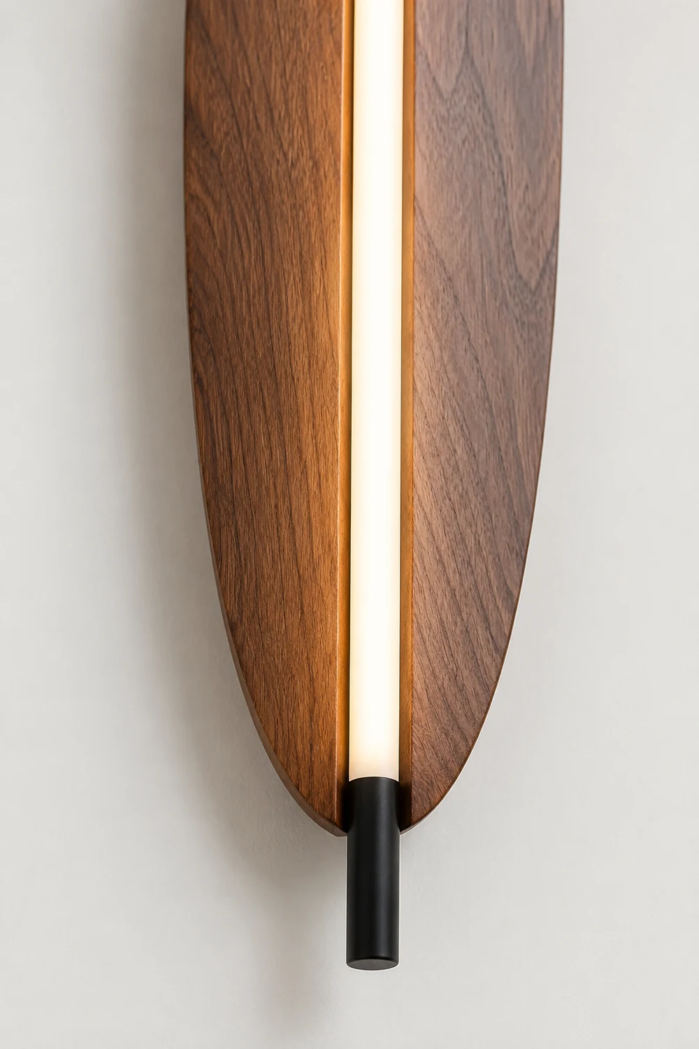 Sleek Board Sconce - Lumpaz