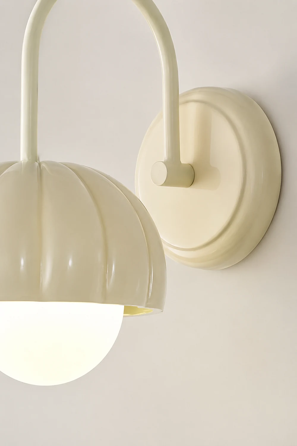 Creamy Pumpkin Wall Light - Lumpaz
