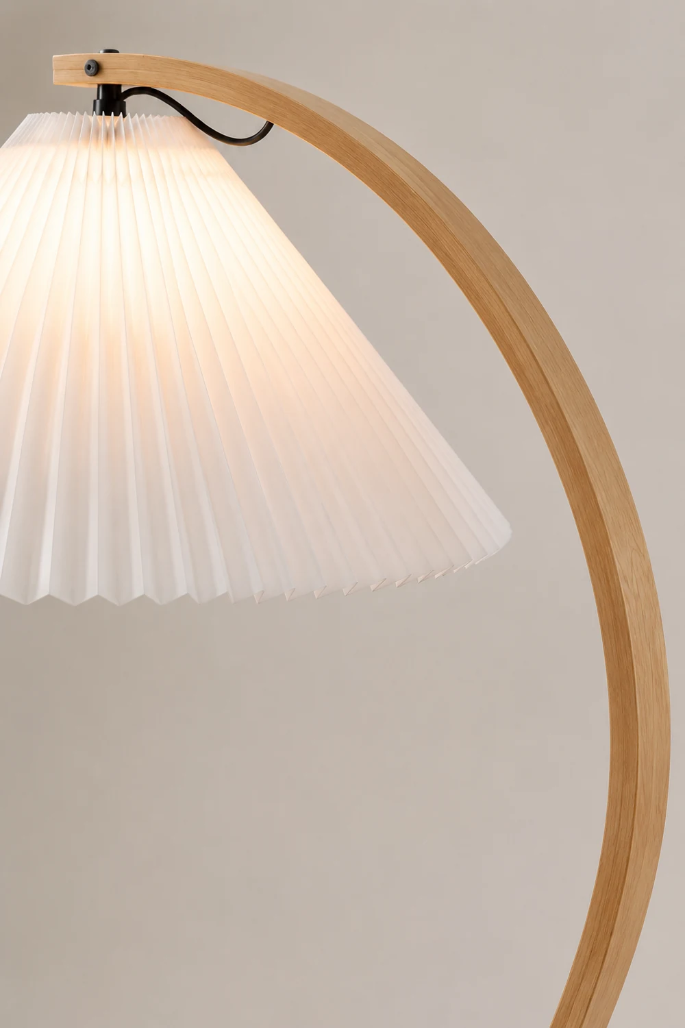 Caprani Floor Lamp - Lumpaz
