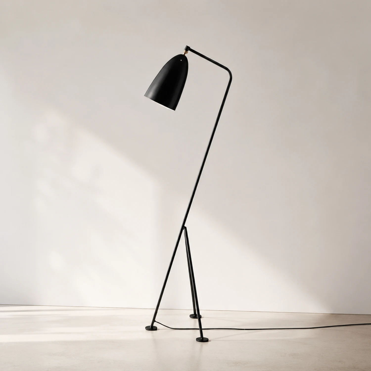 Grasshopper Floor Lamp - Lumpaz
