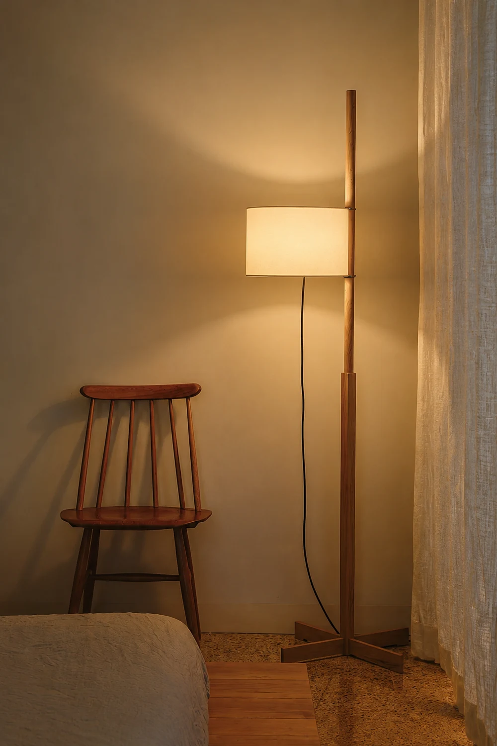 Svelte Silhouette Floor Lamp - Lumpaz