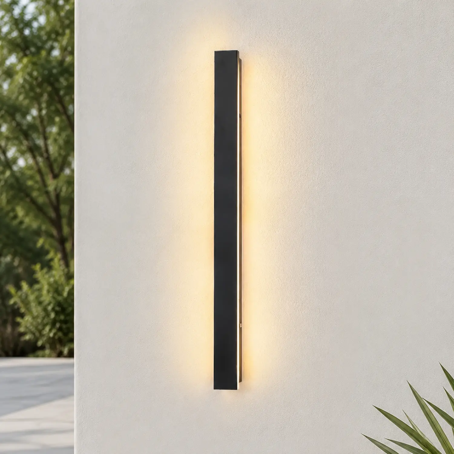 Long Strip Outdoor Sconce Solar Power - Lumpaz