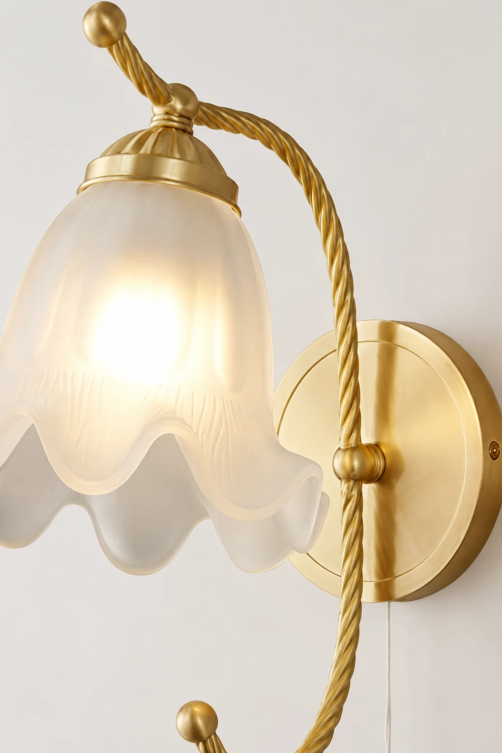 Curved Gooseneck Brass Glass Sconce - Lumpaz