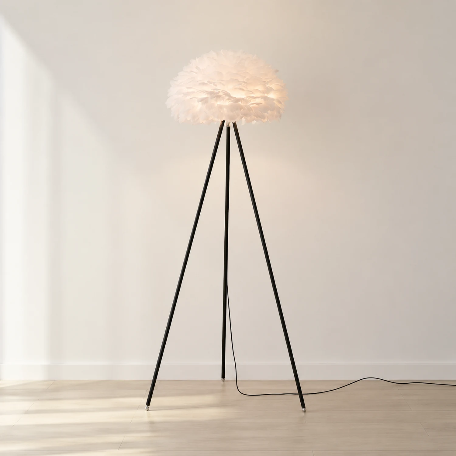 Eos Feather Floor Lamp - Lumpaz