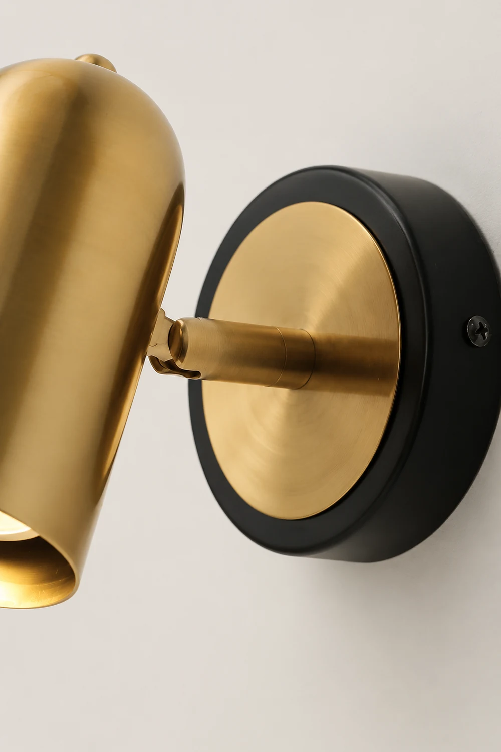 Leonardo Gold Wall Lamp - Lumpaz