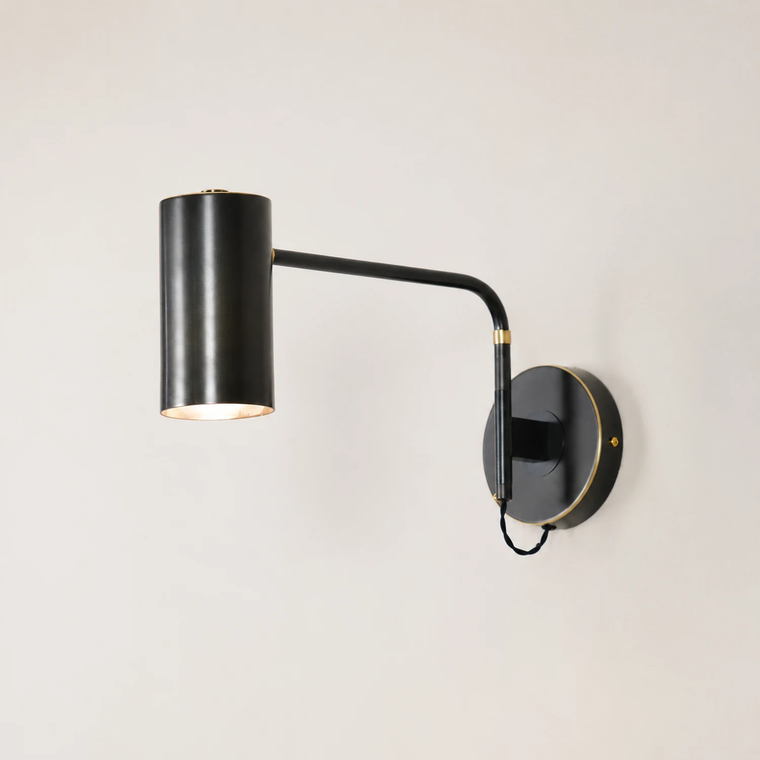 Envoy Swing Sconce - Lumpaz