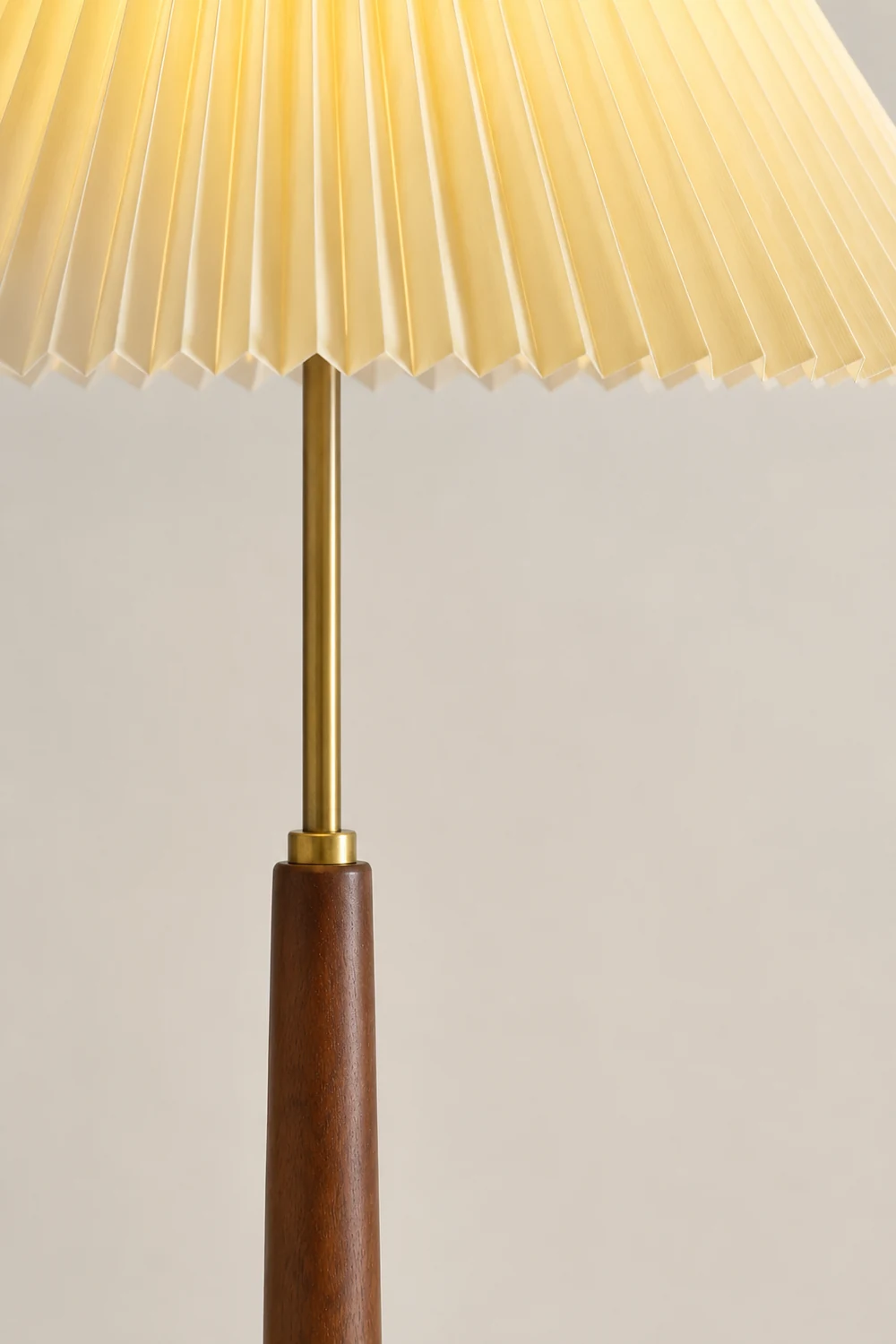 Pleated Floor Lamp - Lumpaz