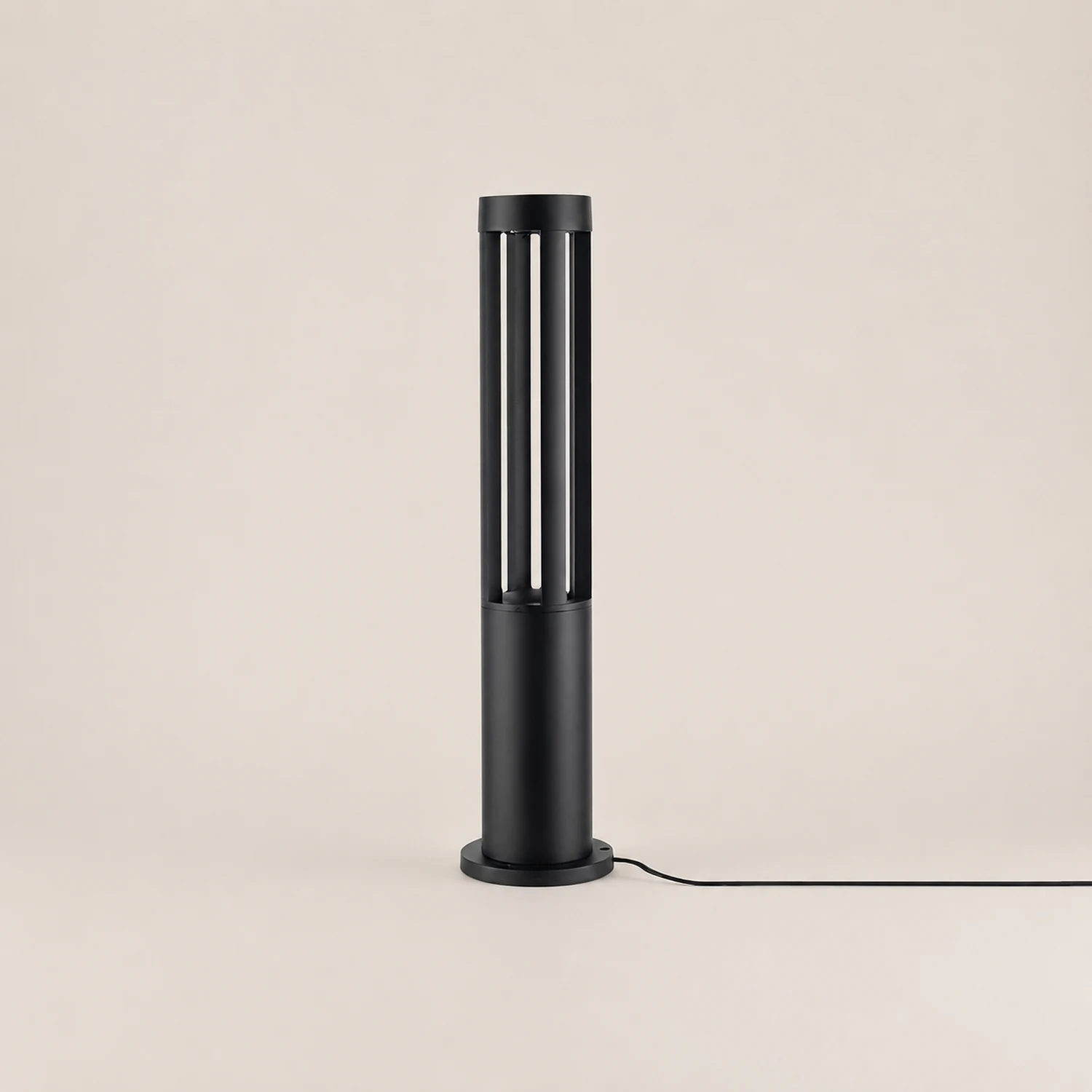 Black Cylindrical Garden Outdoor Light - Lumpaz