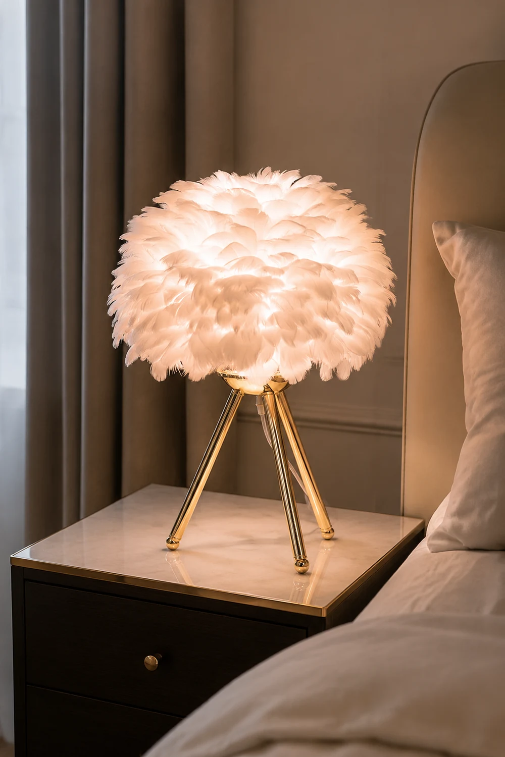 O'Moore Boho Design LED Stehlampe Weiß/Rosa/Grau/Dunkelrosa Wohn/Schlafzimmer Metall/Feder - Lumpaz