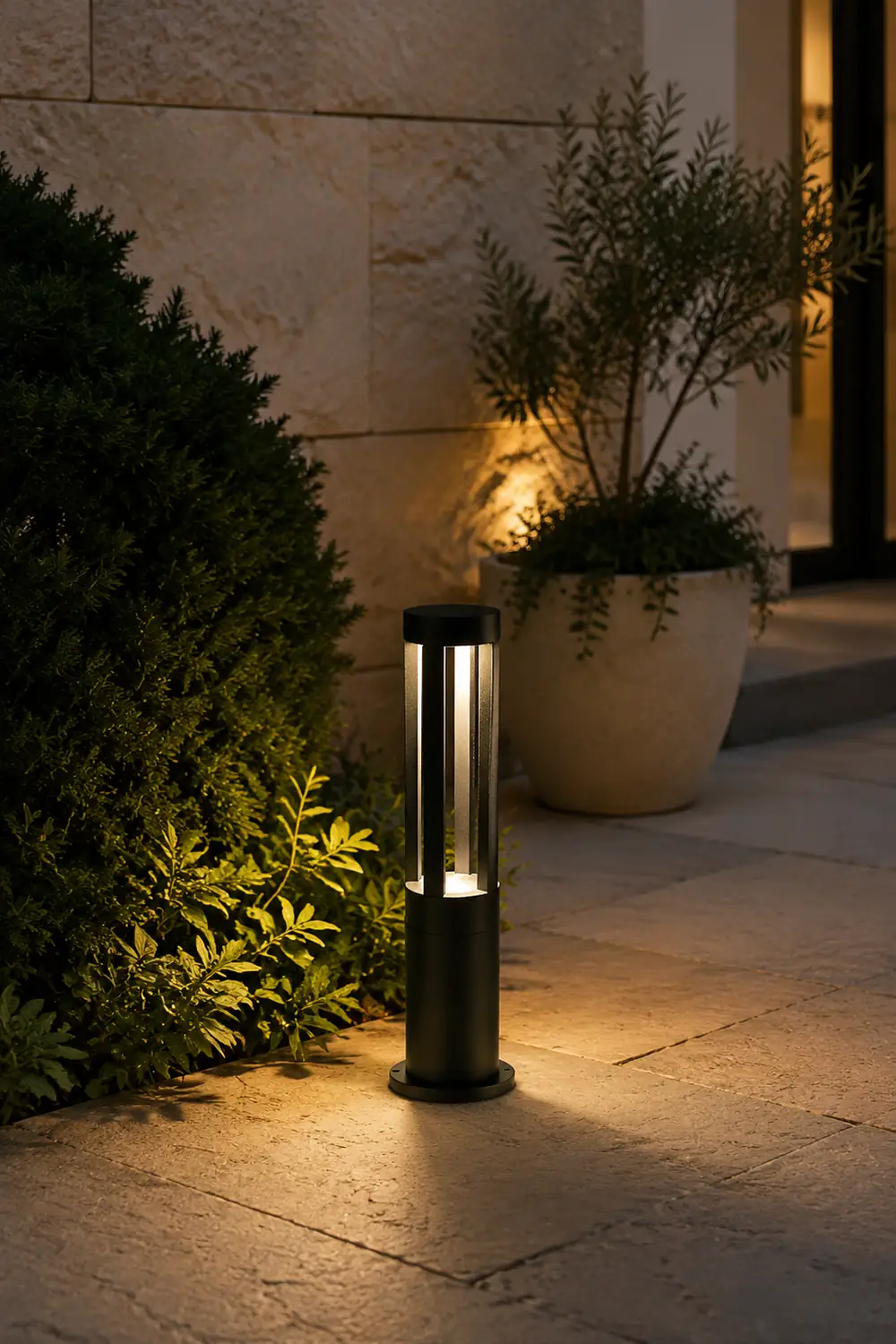 Black Cylindrical Garden Outdoor Light - Lumpaz