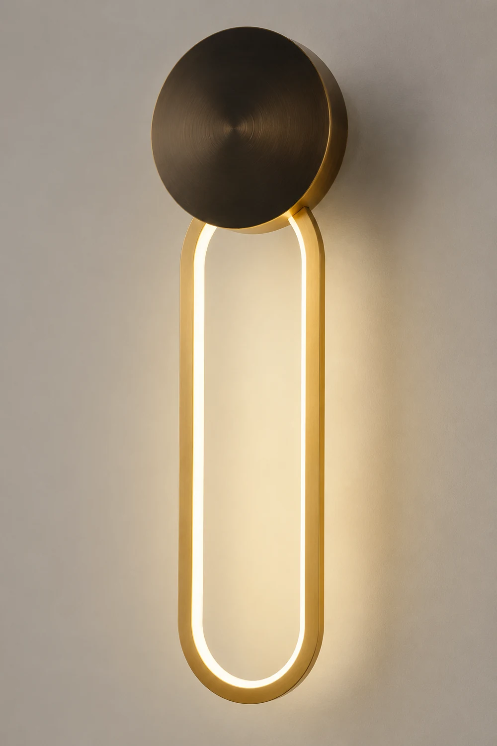 Simple Elliptical Wall Sconce - Lumpaz