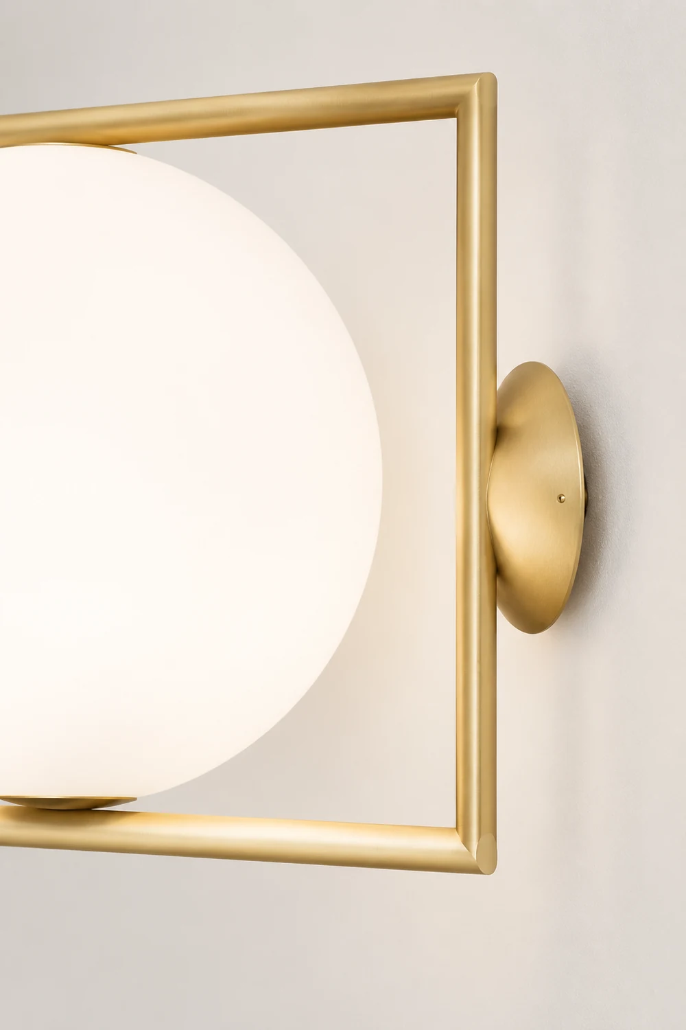 Blown Glass Opal Glass Wall Lamp - Lumpaz