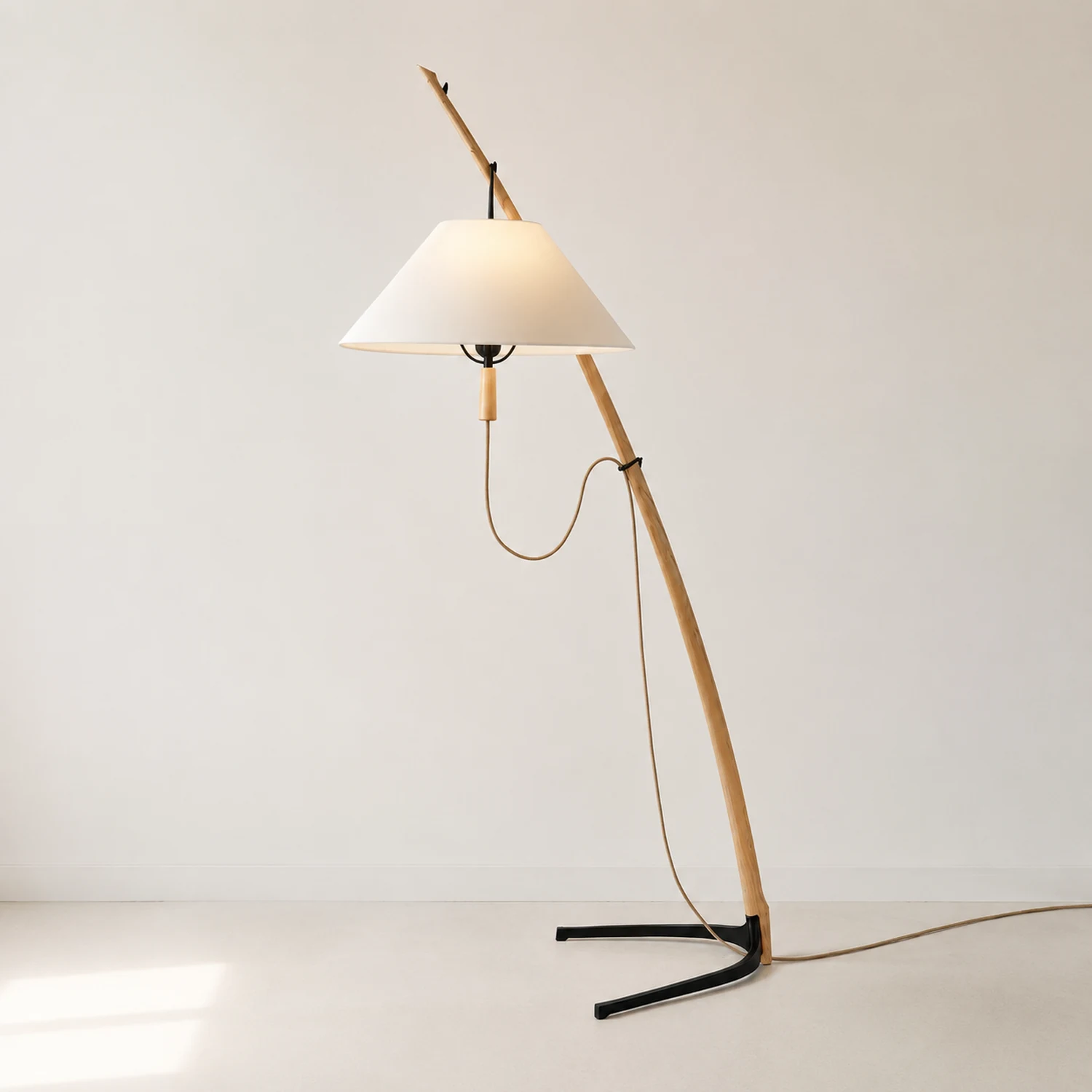 Dornstab Floor Lamp - Lumpaz