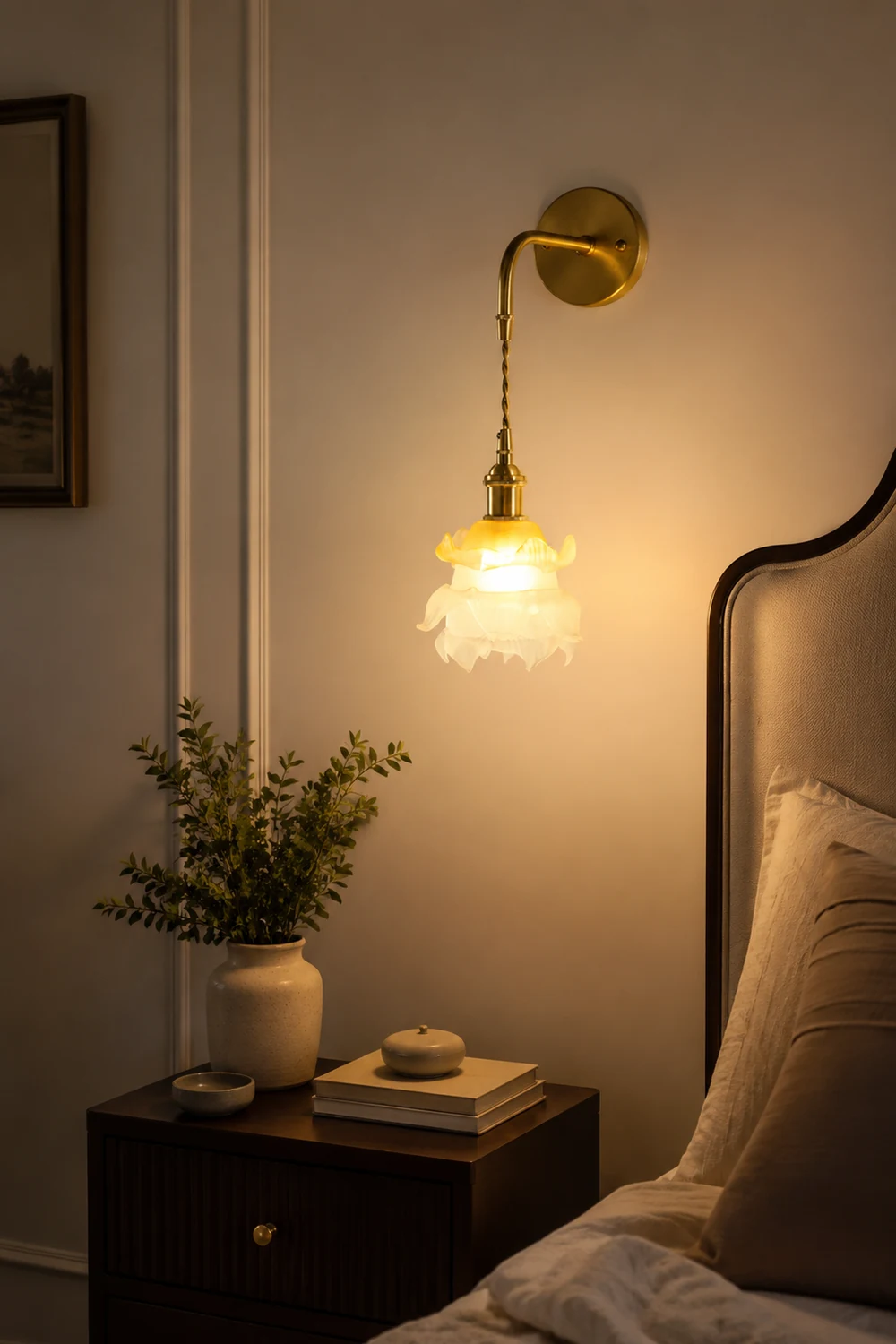 Laura Brass Wall Lamp - Lumpaz