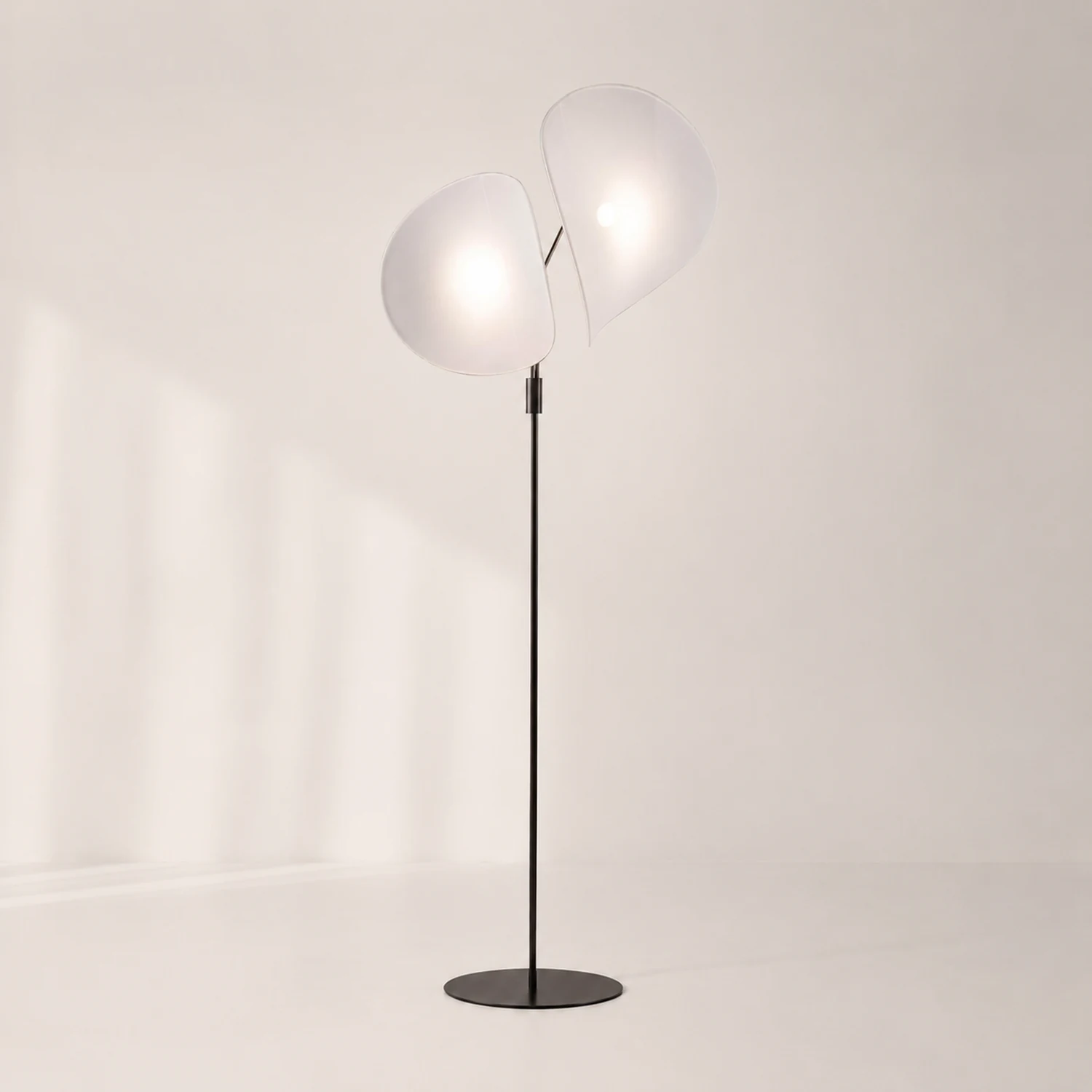 Manta Floor Lamp - Lumpaz