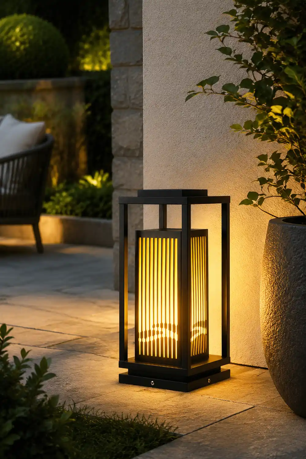 Modern Square Cage Garden Light - Lumpaz