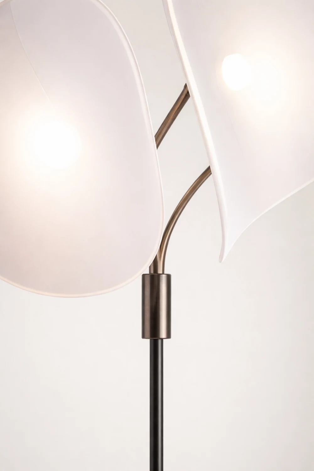 Manta Floor Lamp - Lumpaz