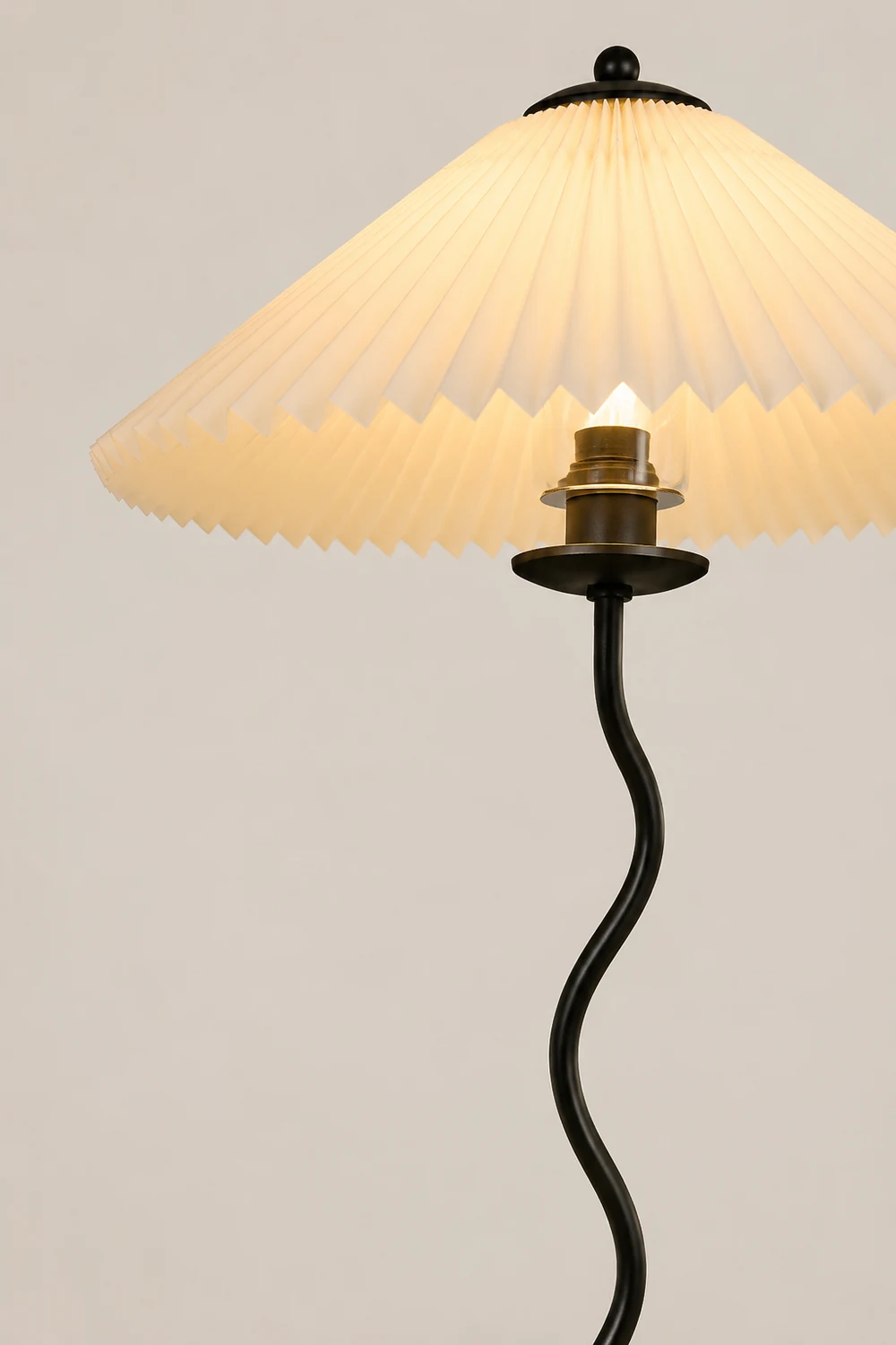 Squiggle Floor Lamp - Lumpaz