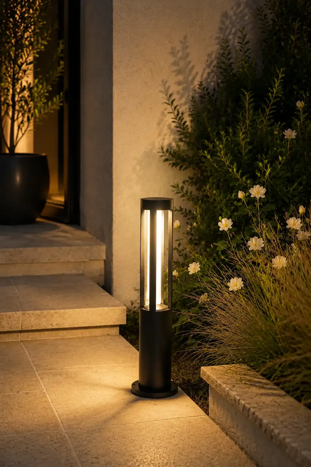 Black Cylindrical Garden Outdoor Light with Solar Panel - Lumpaz