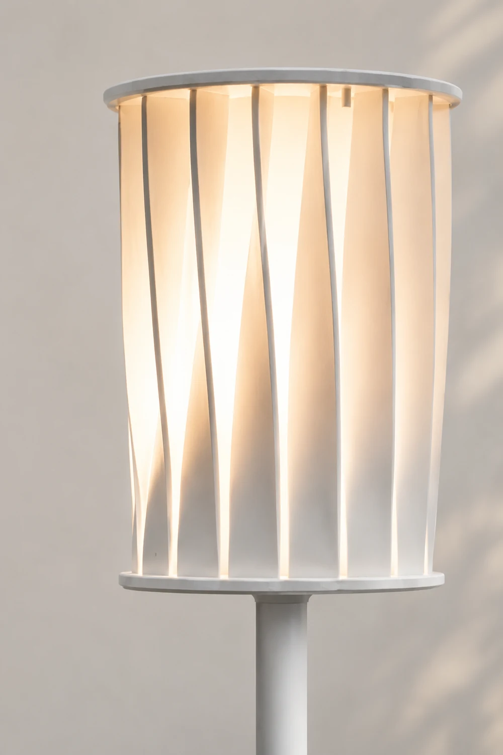 White Column Garden Light - Lumpaz