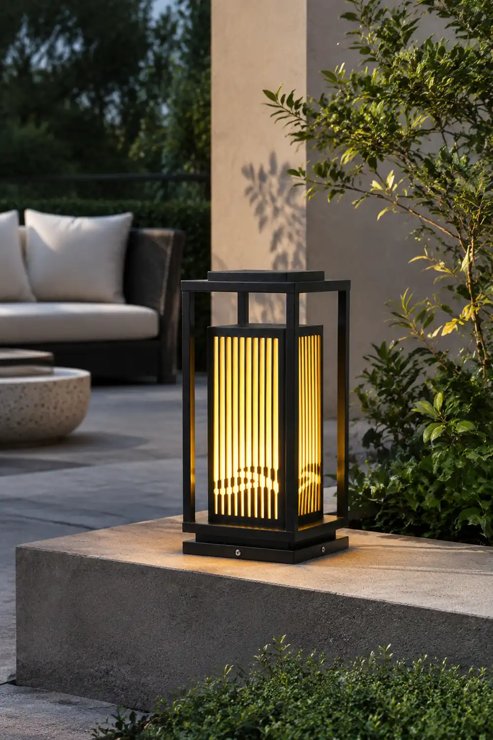 Modern Square Cage Garden Light - Lumpaz