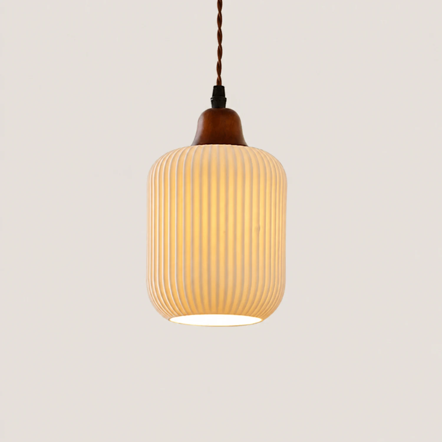 Vintage Nordic Ceramic White Pendant Light For Dining Room - Lumpaz