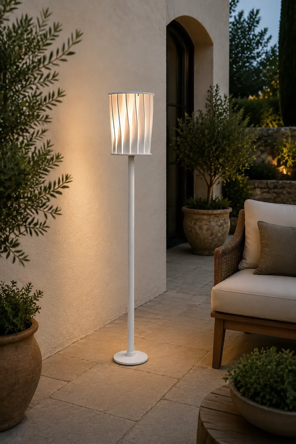 White Column Garden Light - Lumpaz