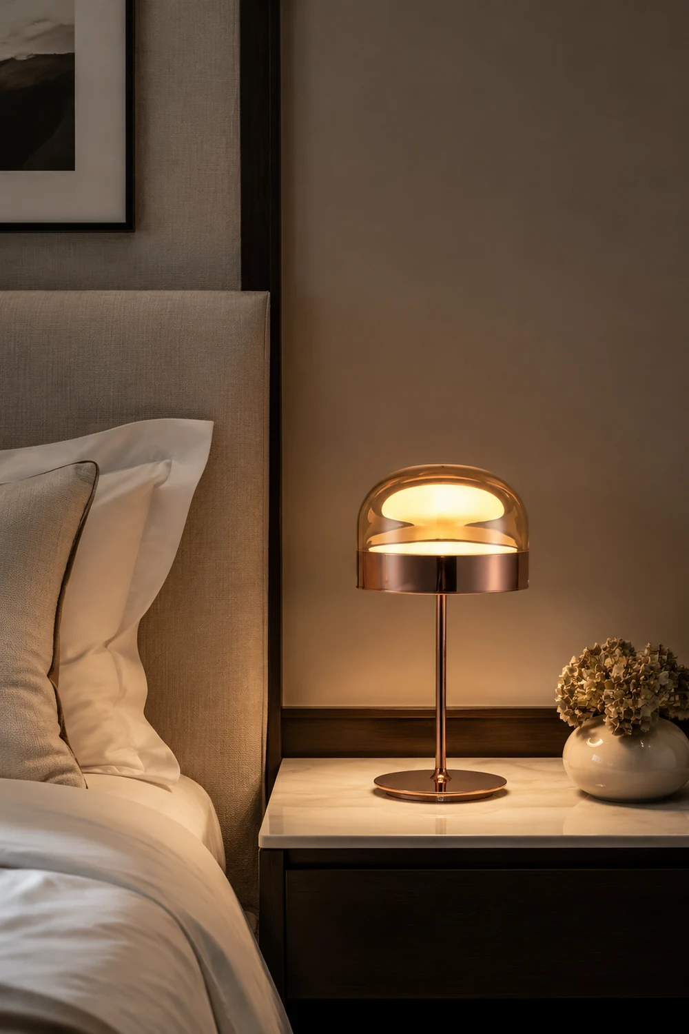 Hailie Minimalistische Pilz Glas/Metall Tischlampe, Schwarz/Rose Gold - Lumpaz