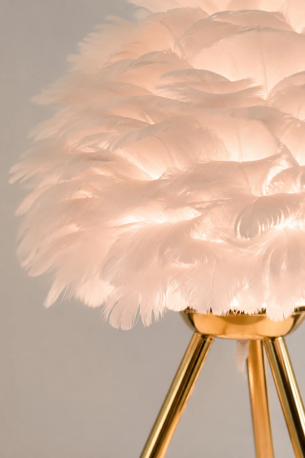 O'Moore Boho Design LED Stehlampe Weiß/Rosa/Grau/Dunkelrosa Wohn/Schlafzimmer Metall/Feder - Lumpaz
