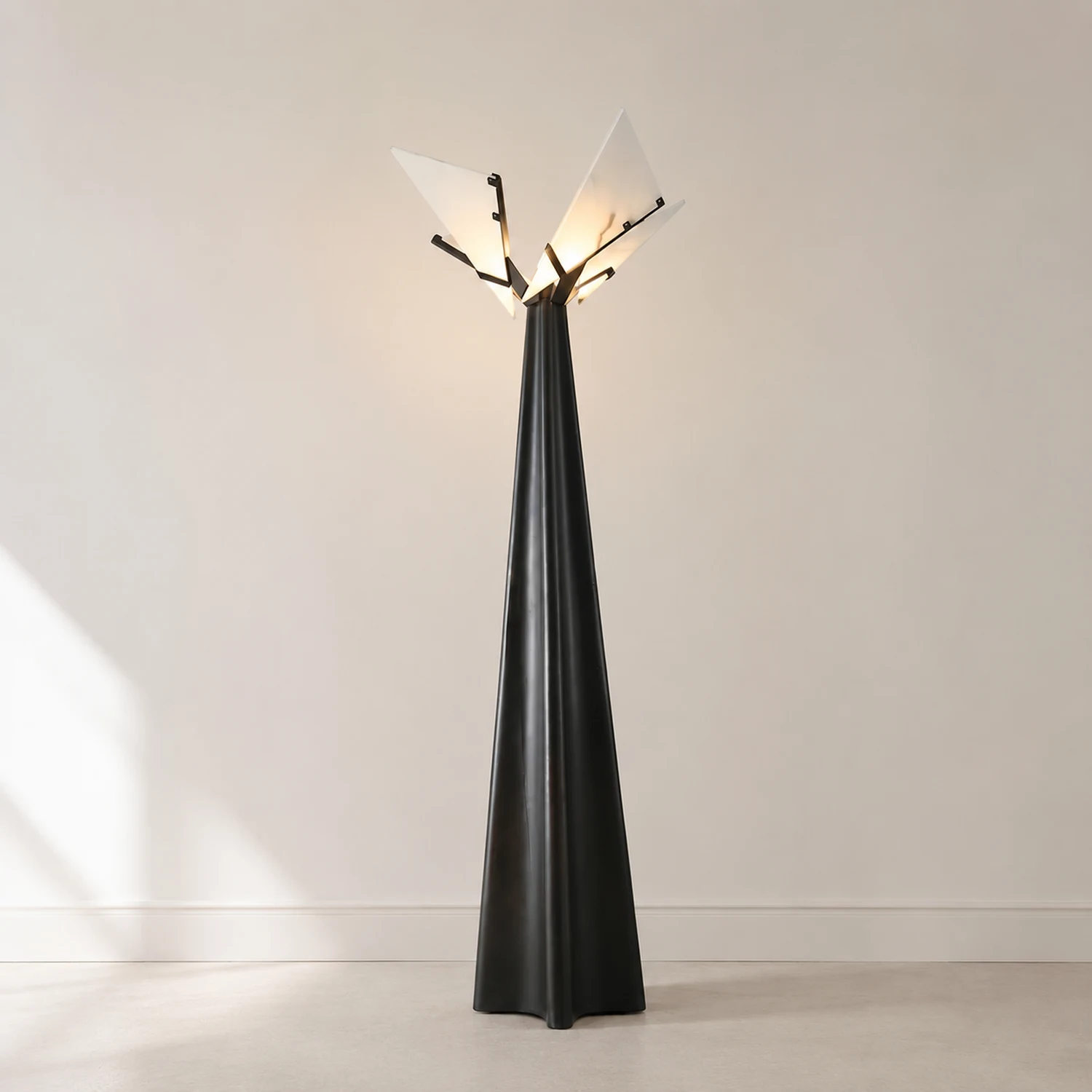 Religieuse Floor Lamp - Lumpaz