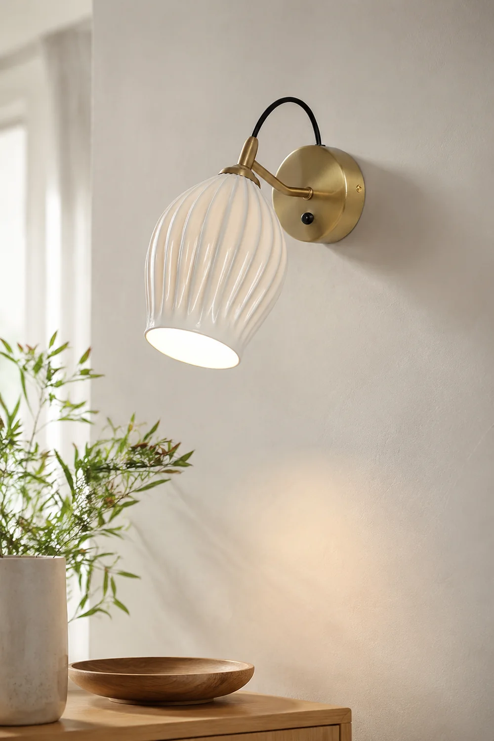 Ceramic Ribbed Wall light - Lumpaz
