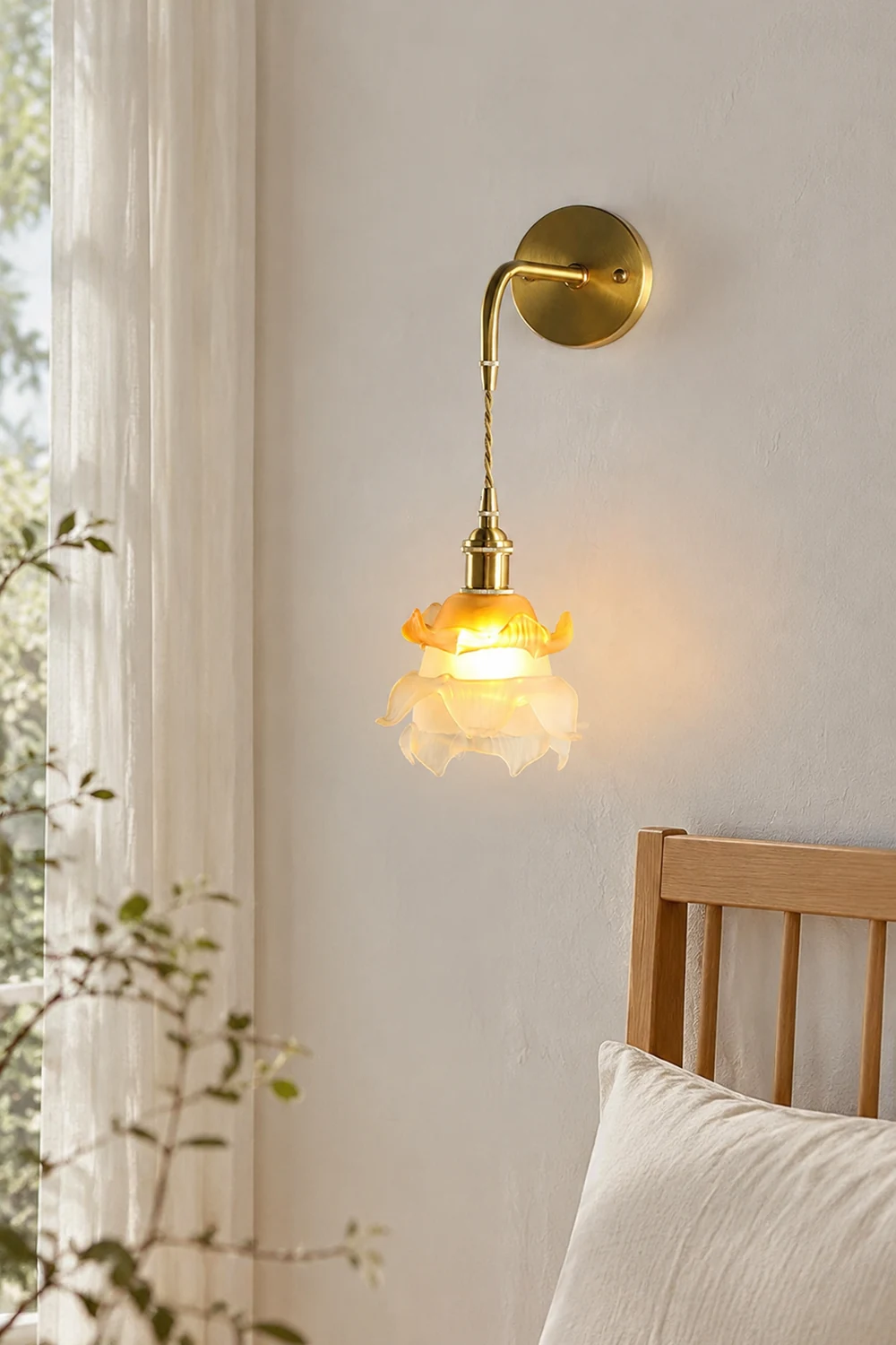 Laura Brass Wall Lamp - Lumpaz