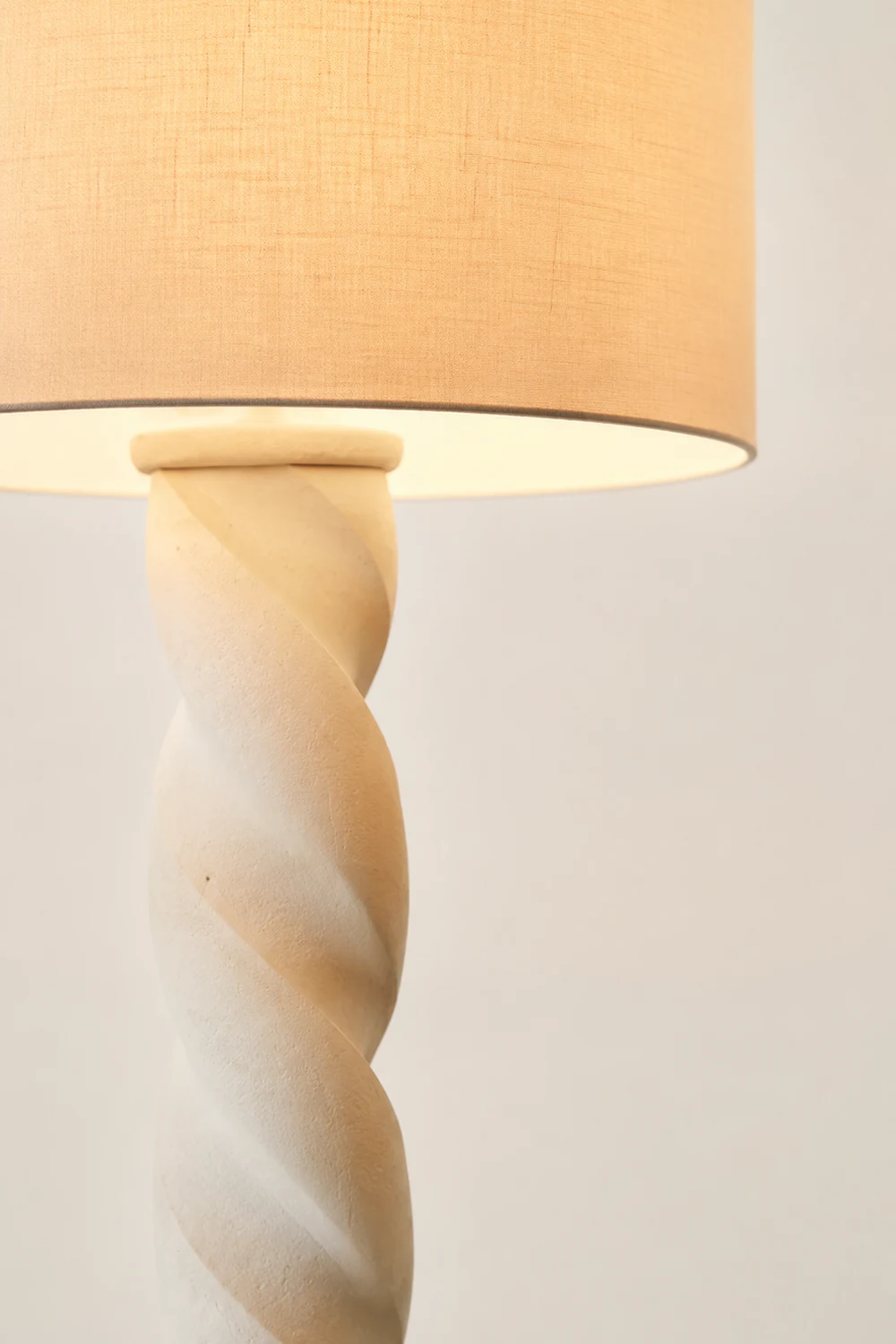 Yisi North Tower Floor Lamp - Lumpaz