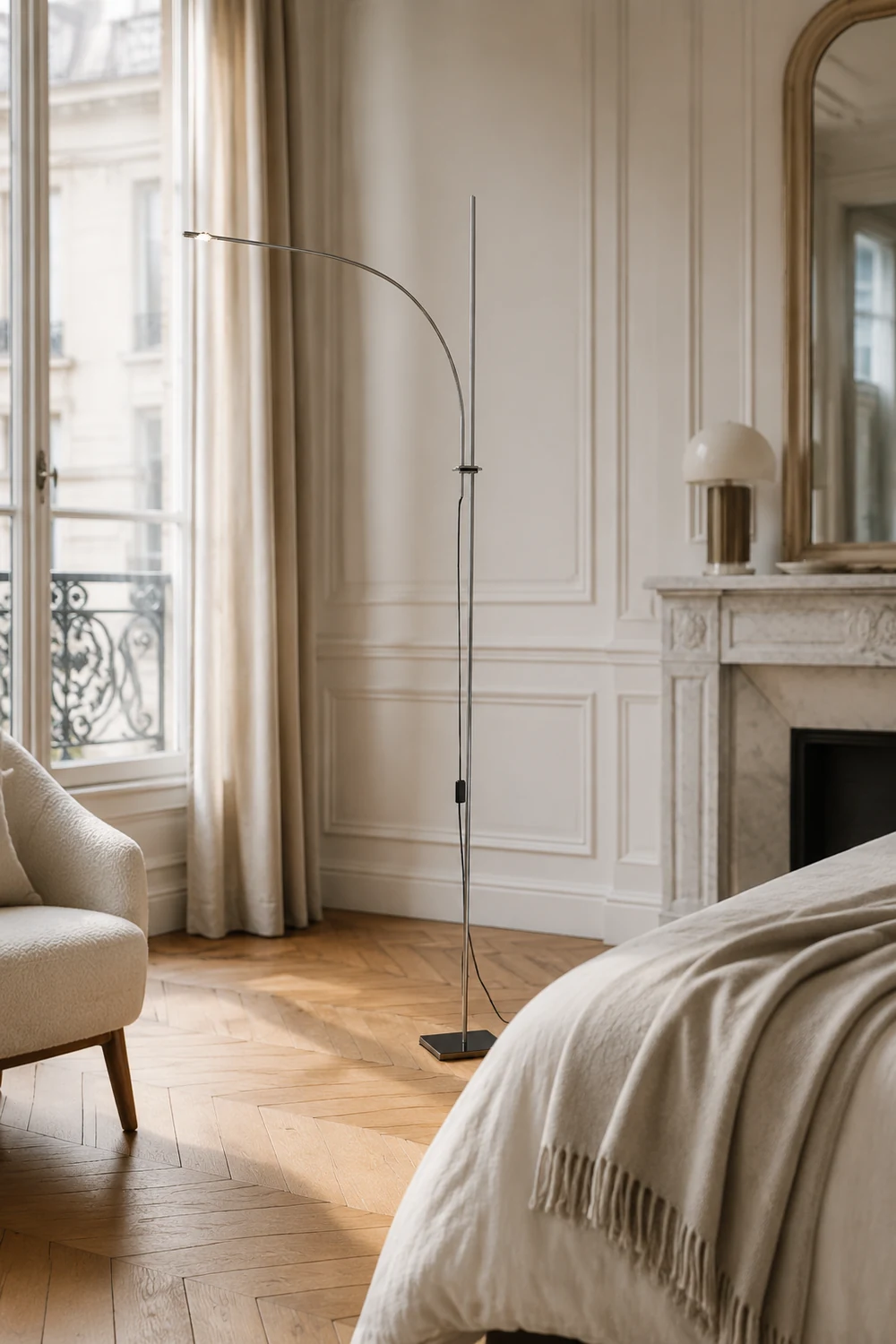 Metal Body Graceful Floor Lamp - Lumpaz
