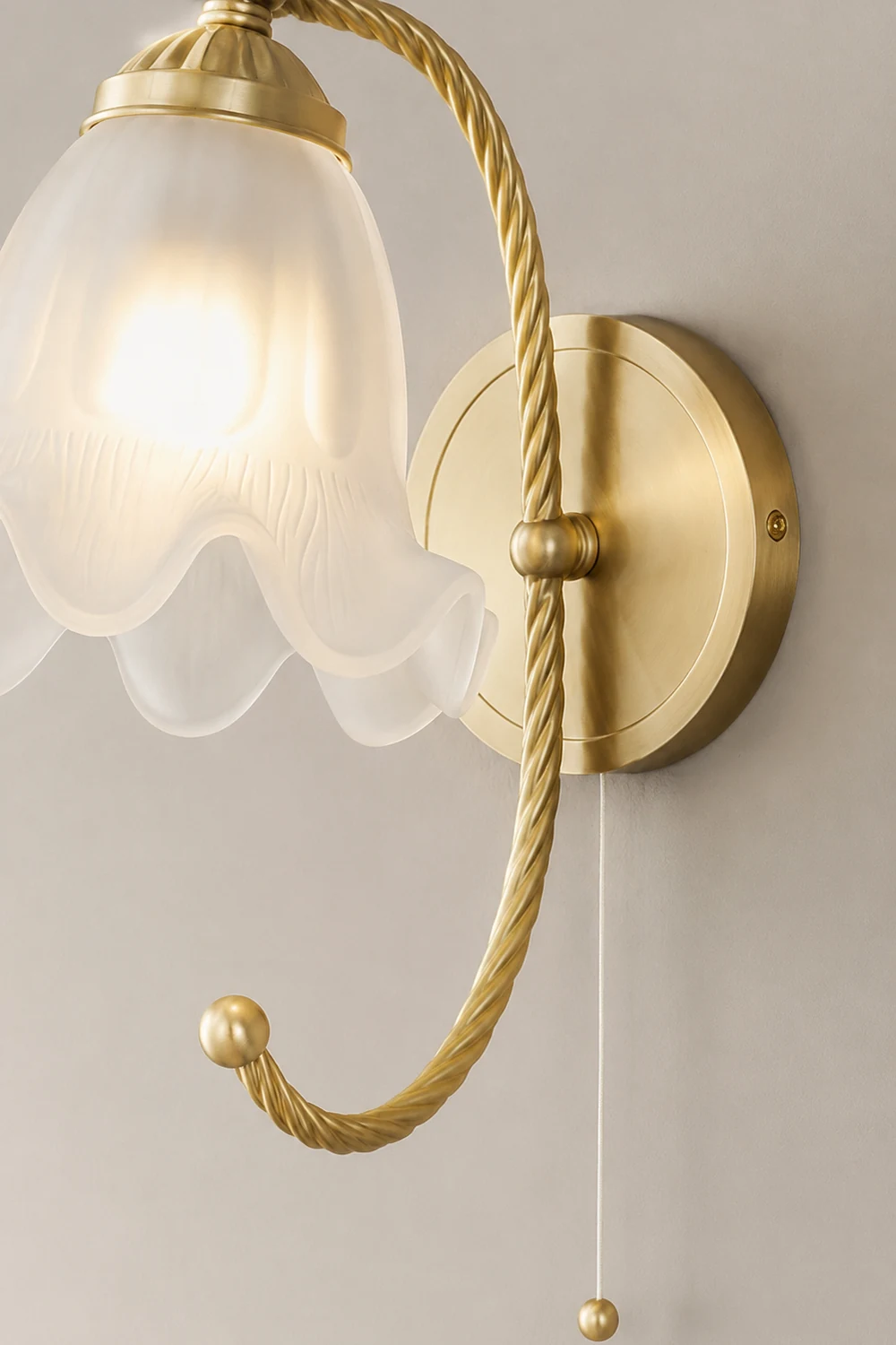 Curved Gooseneck Brass Glass Sconce - Lumpaz