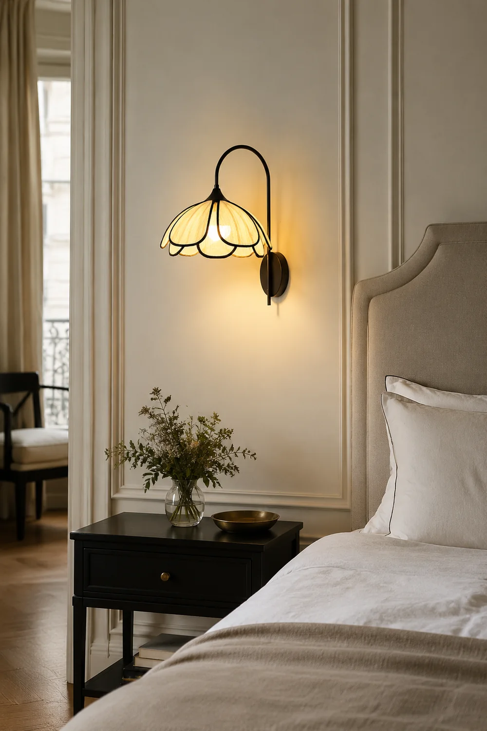 Burnt Petal Wall Lamp - Lumpaz