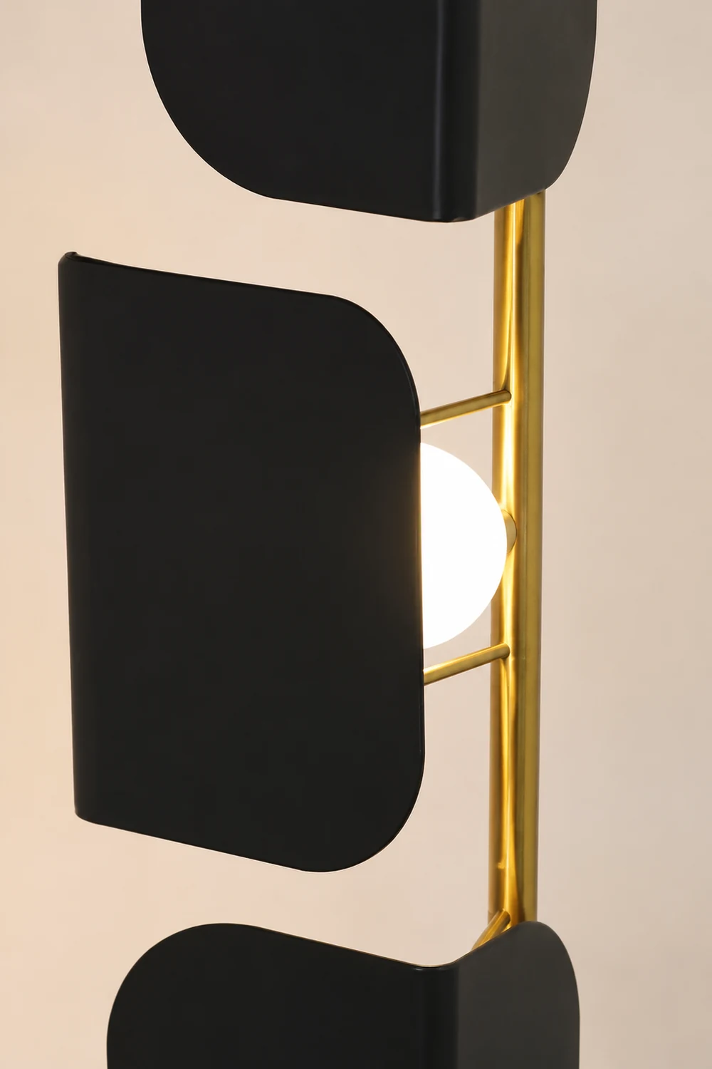Leagan Floor Lamp - Lumpaz