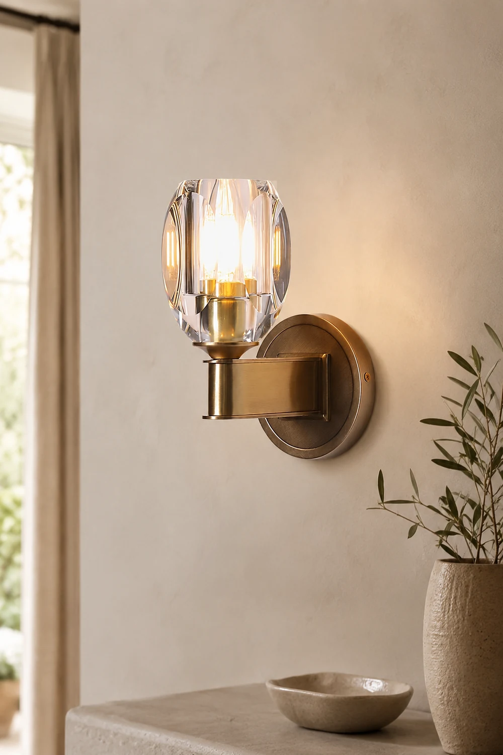 Diamond Crystal Sconce - Lumpaz