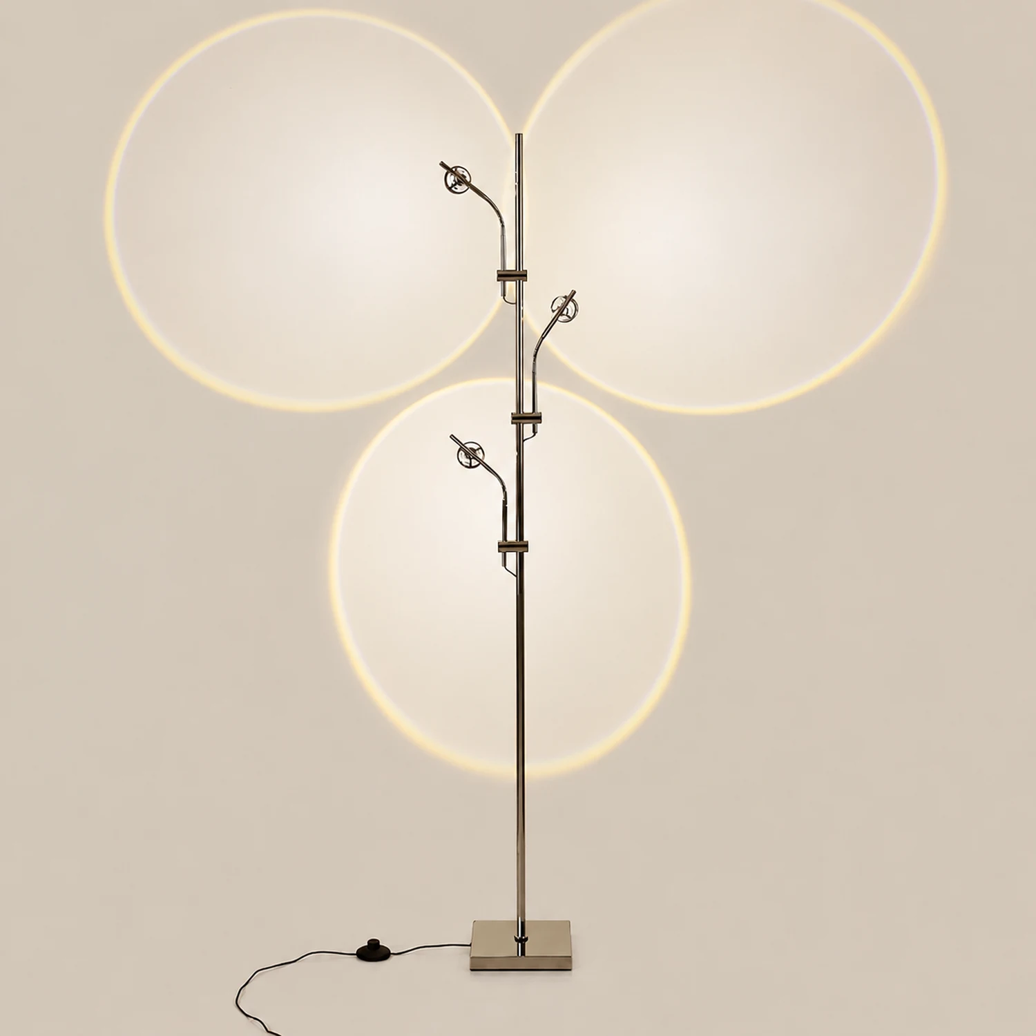 Wa Wa Floor Lamp - Lumpaz