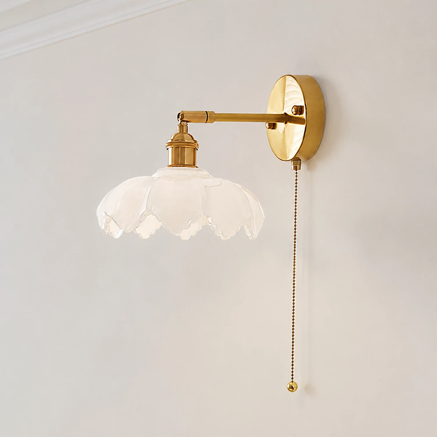 Lotus Rotatable Wall Lamp - Lumpaz