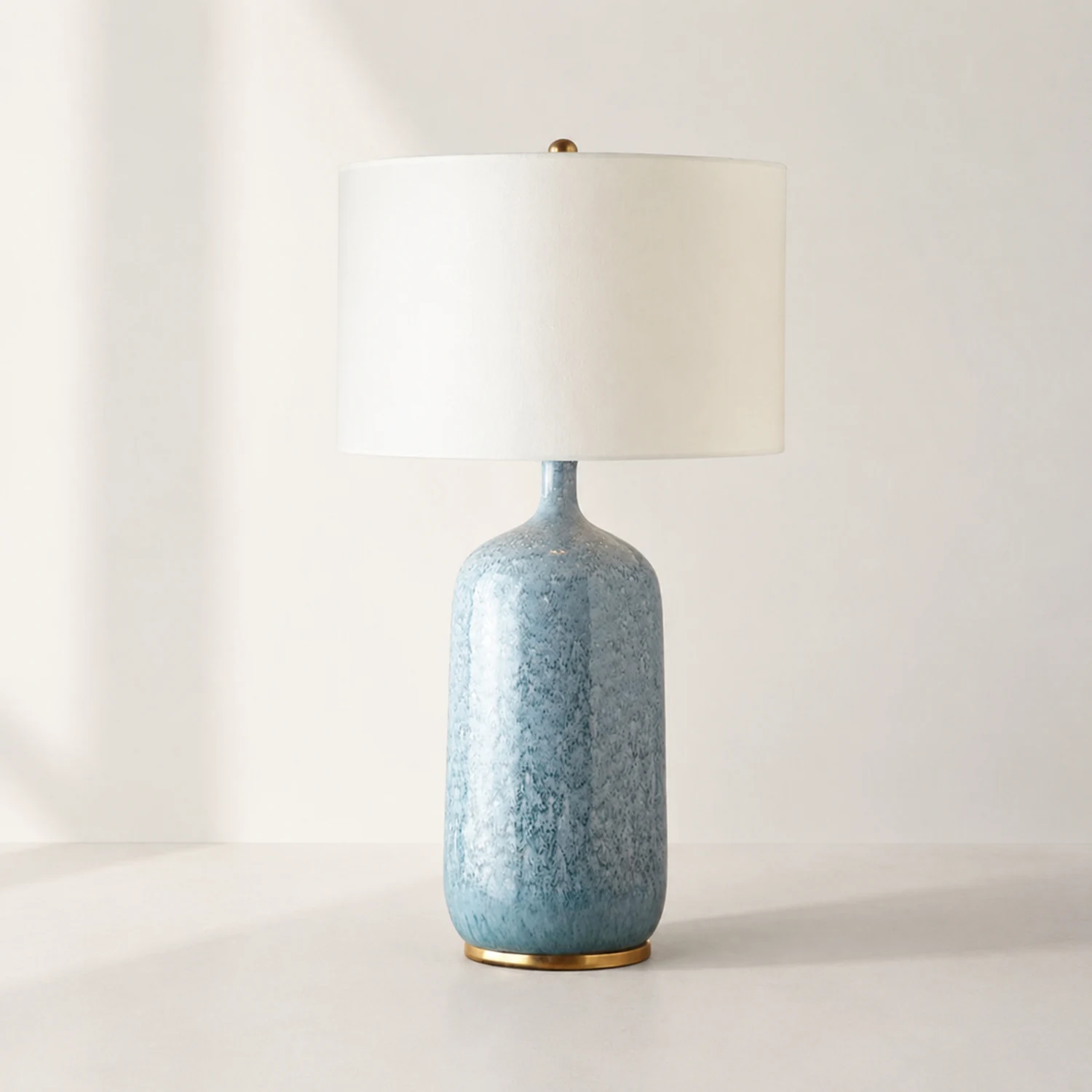 Sano Modern Minimalistisch LED Tischlampe Trommelform Blau Schlafzimmer Keramik&Textil 62CM Lang - Lumpaz