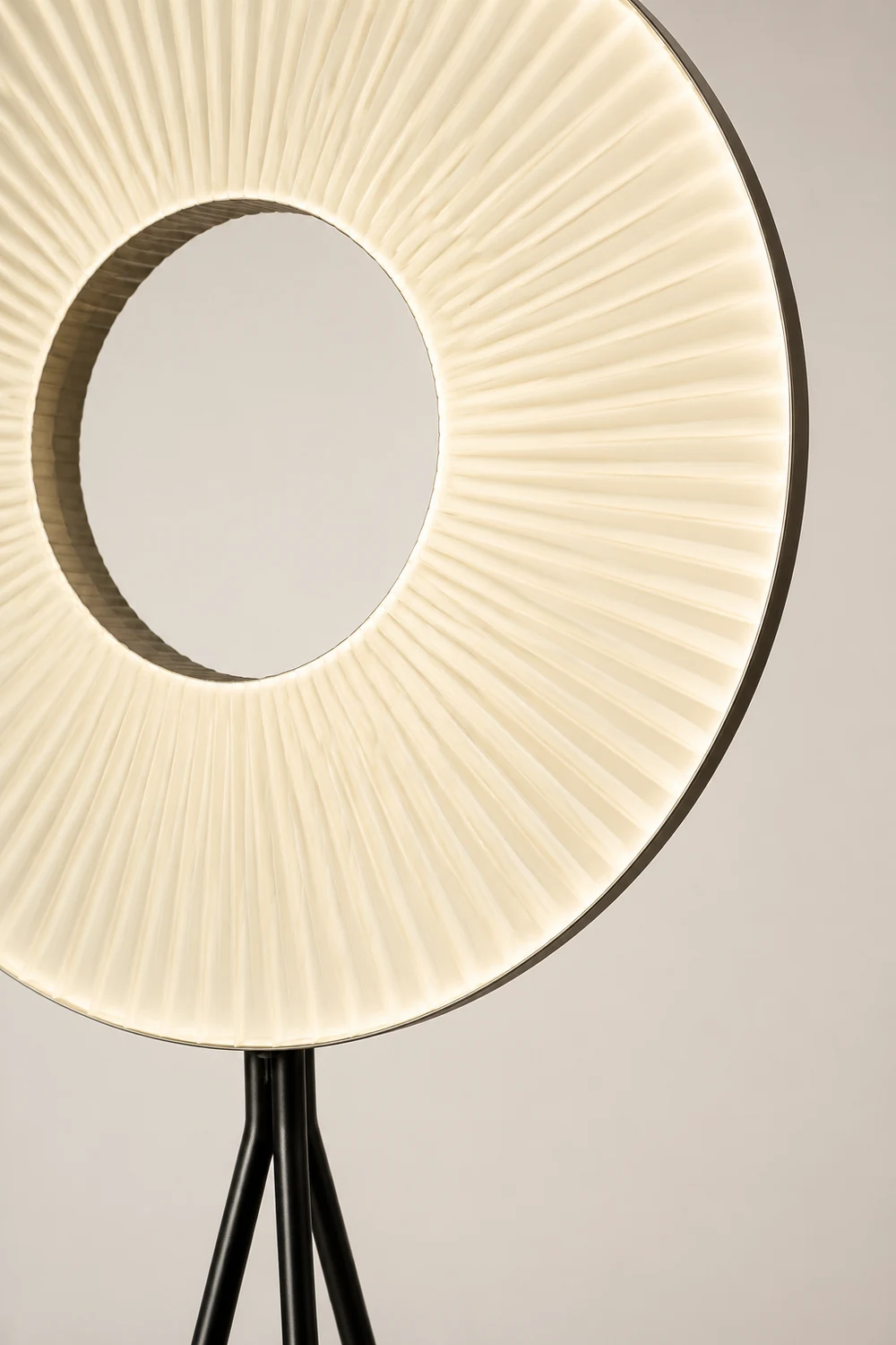 Iris Floor Lamp - Lumpaz