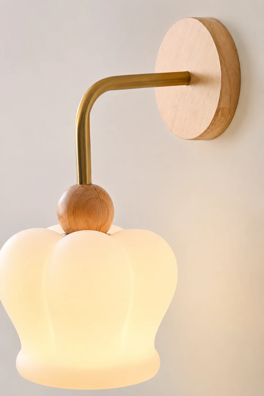 Crown Wall Lamp - Lumpaz