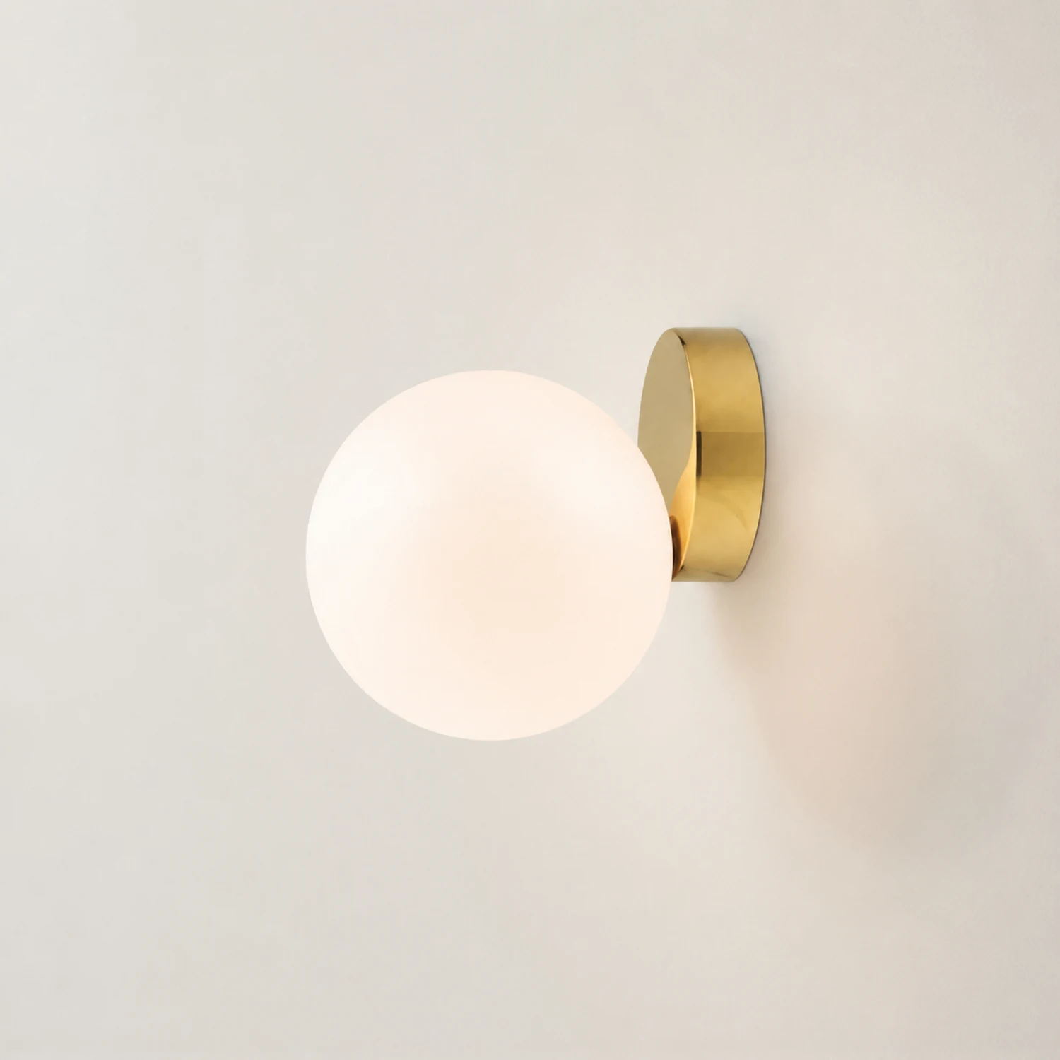 Tip of The Tongue Wall Lamp - Lumpaz
