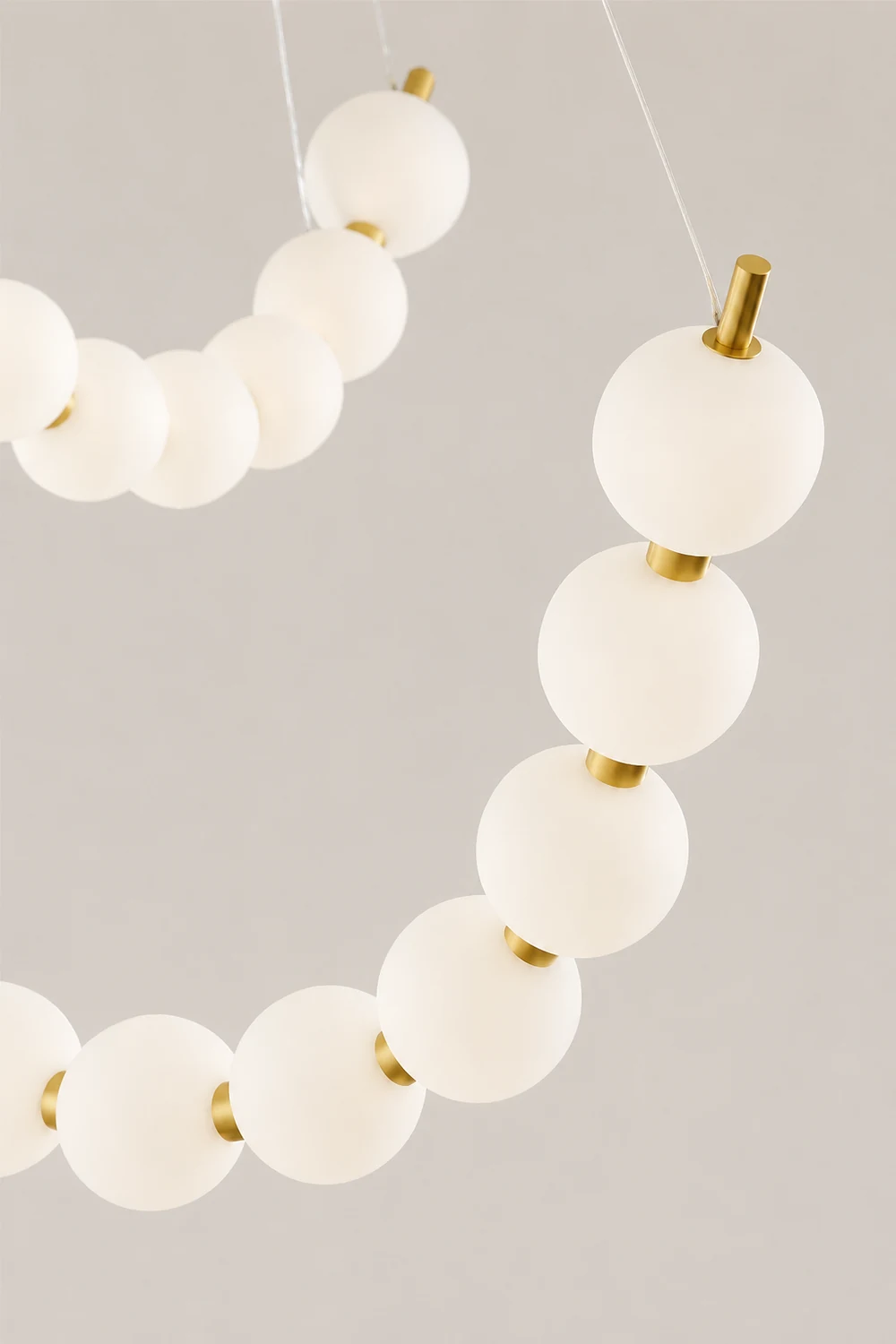 Unique Pearl Design White Ball LED Necklace Chandelier - Lumpaz