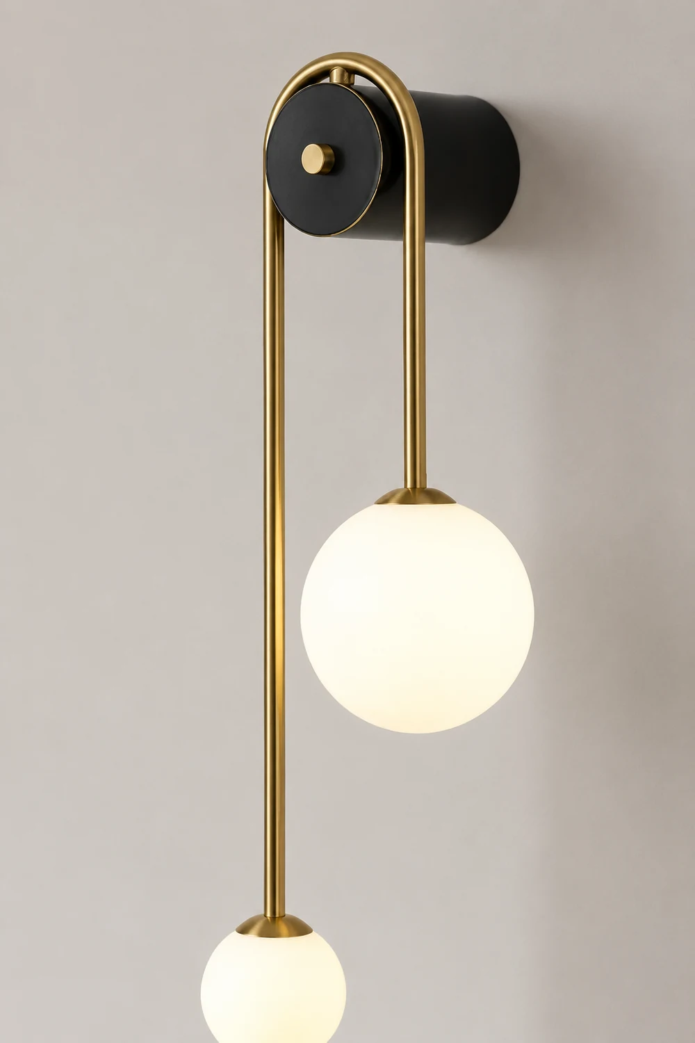 Brass Arc Wall Light - Lumpaz