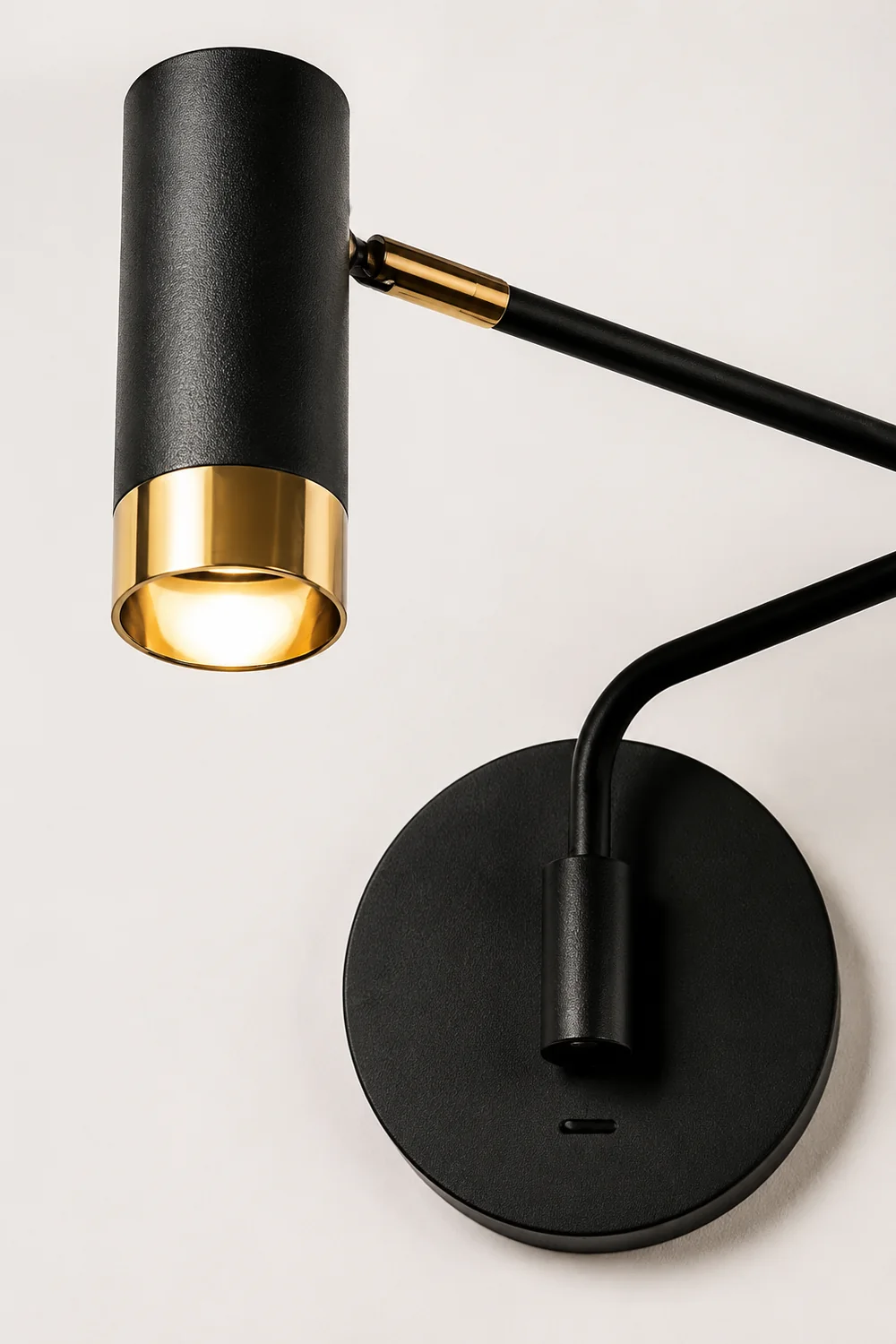 Ridge Arm Wall Lamp - Lumpaz