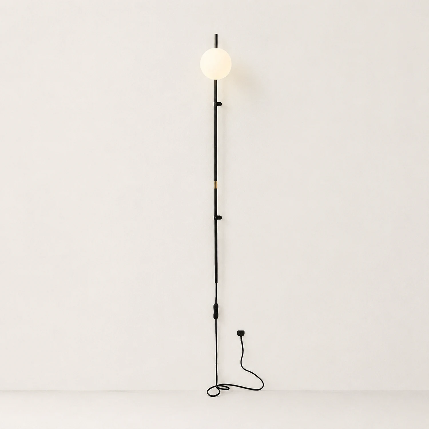 Funiculi Plug In Wall Lamp - Lumpaz