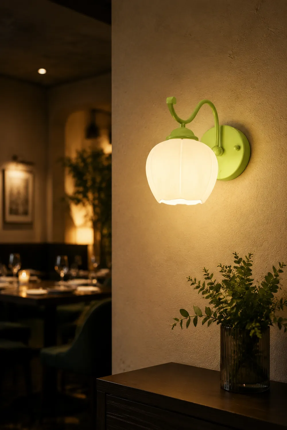 Lomance Lily Wall Lamp - Lumpaz